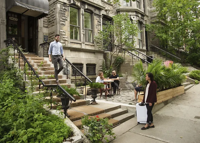 Ambrose House & Cafe - Self Check-In Guesthouse Montréal